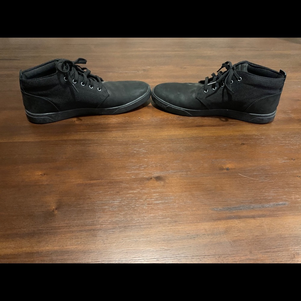 {Timberlands} - Picture 3 of 11